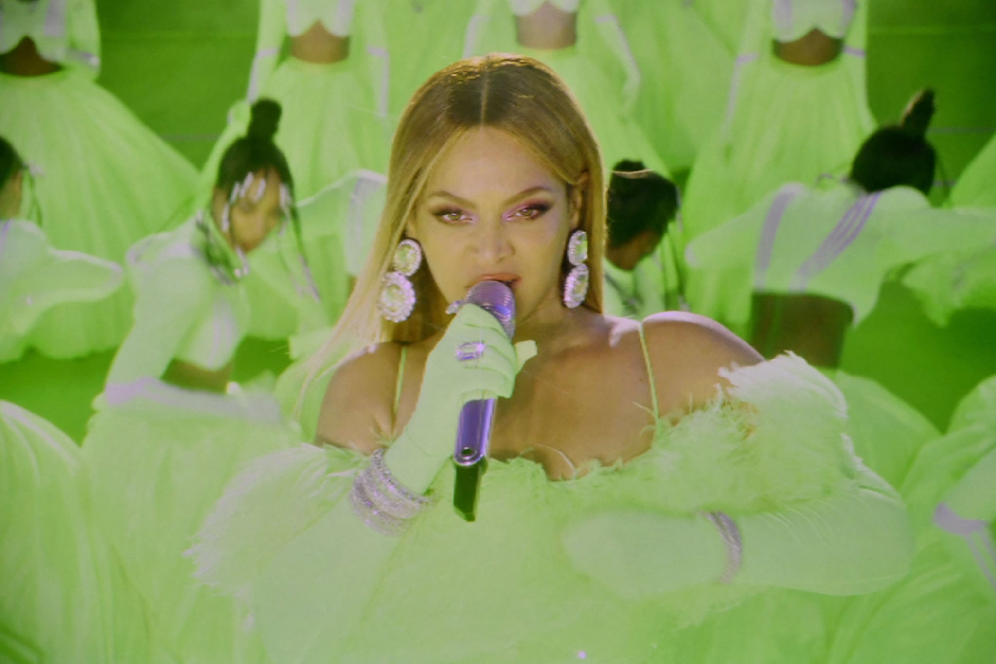 US singer-songwriter Beyonce performs during the 94th Oscars at the Dolby Theatre in Hollywood, California on March 27, 2022. (Photo by Robyn Beck / AFP) (Photo by ROBYN BECK/AFP via Getty Images)