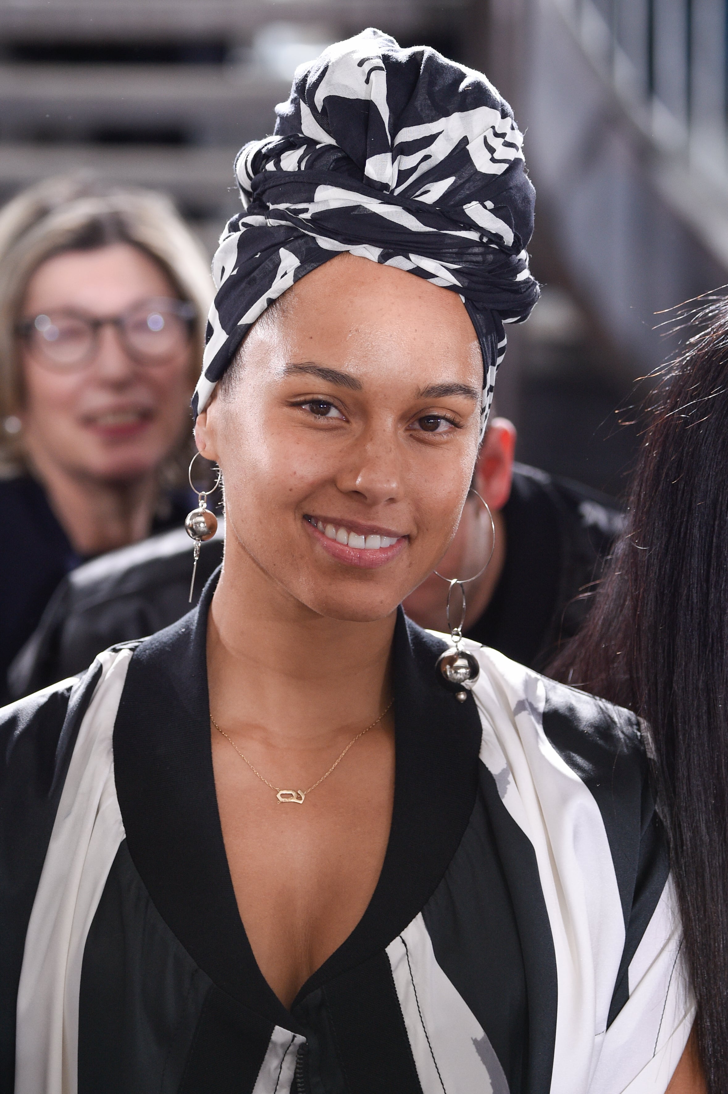 Alicia Keys Makeup Looks