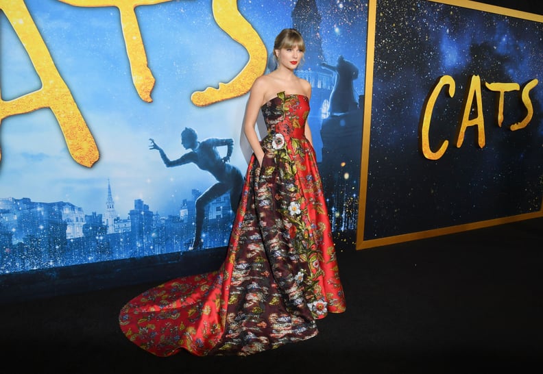 Taylor Swift Wears Oscar de la Renta at the Cats Premiere in NYC