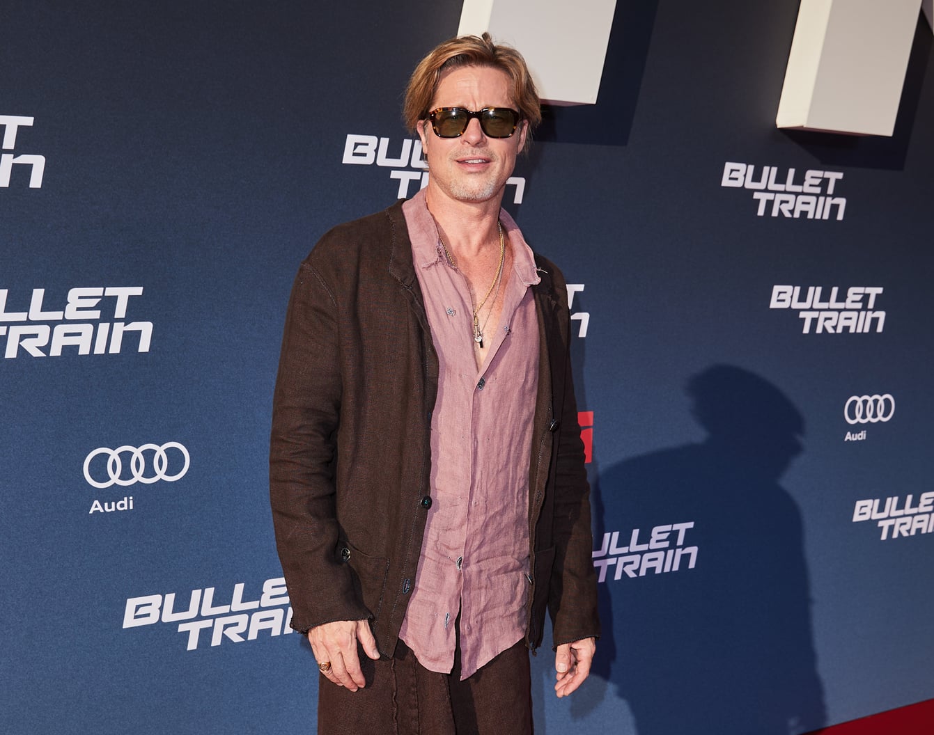 Brad Pitt Wears Linen Skirt to Bullet Train Premiere Photos POPSUGAR