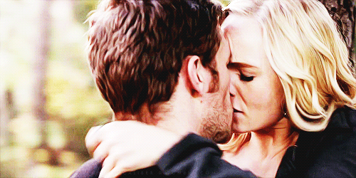 There It Is Caroline And Klaus On The Vampire Diaries Popsugar Entertainment Photo 28 1337