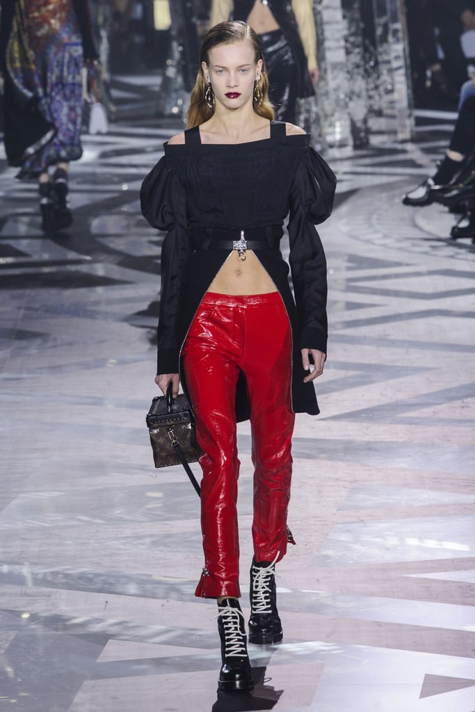 Louis Vuitton Fall 2016 Runway
