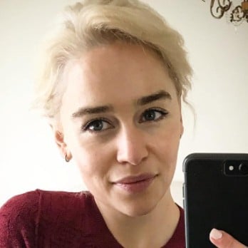 Emilia Clarke Dyes Her Hair Platinum Blond 2017
