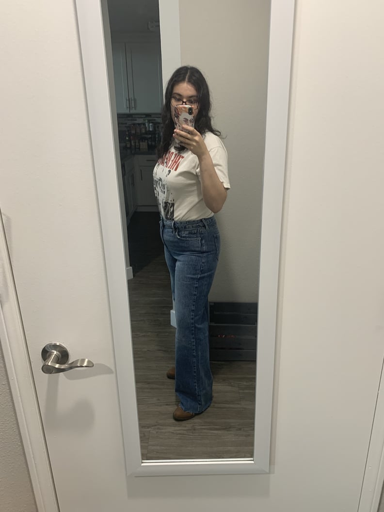 A Selfie in My Old Navy Extra High-Waisted Jeans
