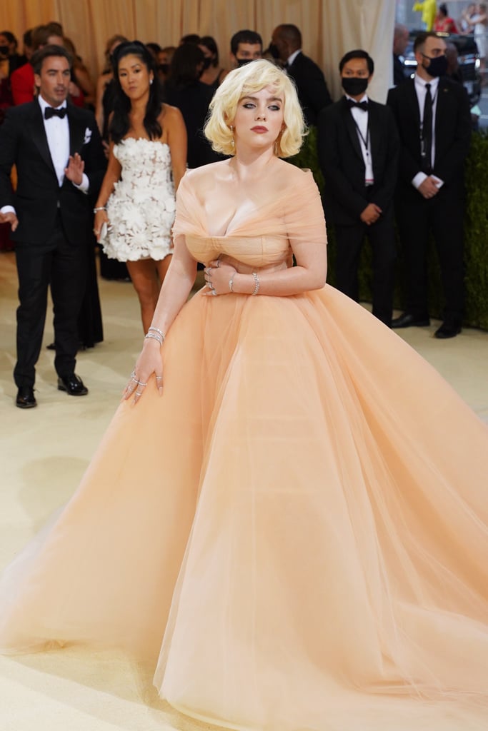 Billie Eilish in Her Vegan Oscar de la Renta Gown at the Met Gala
