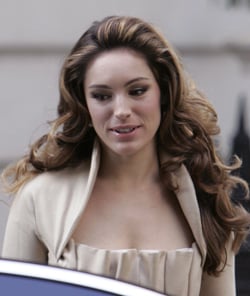 Photo Of Kelly Brook S Latest New Hair Style Retro Hair Love Or Hate Her Look Popsugar Beauty Uk