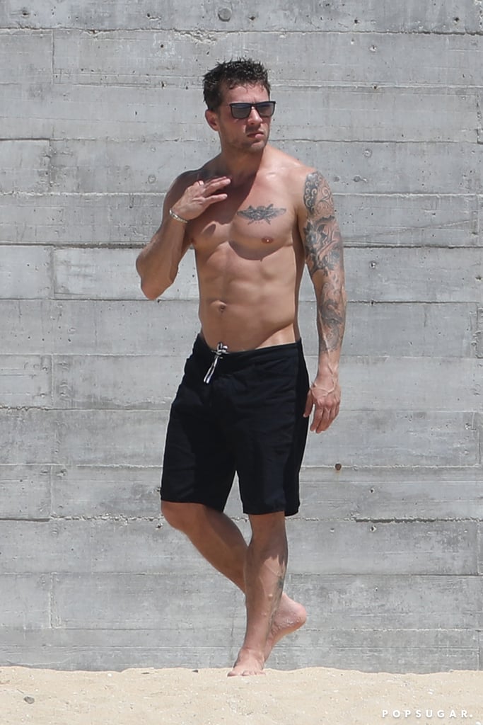 Shirtless Ryan Phillippe in Mexico Pictures 2018. 