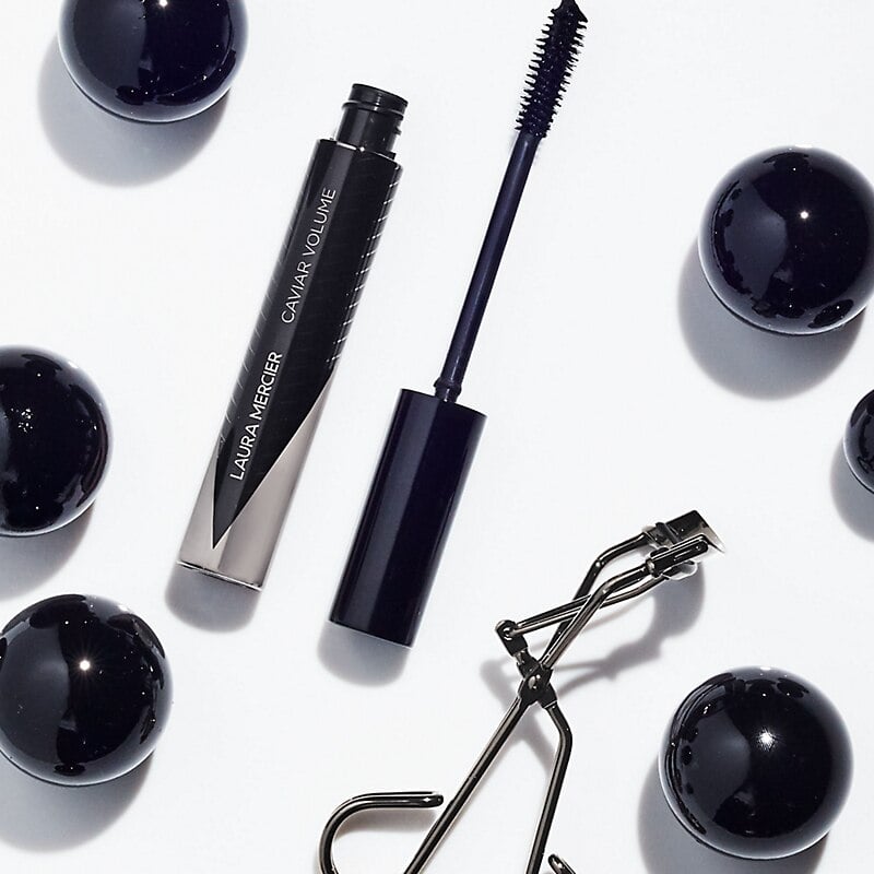 Caviar Volume Panoramic Mascara + Artist Eyelash Curler Laura Mercier