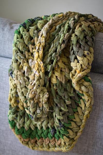 Olive Chunky Knit Sari Throw