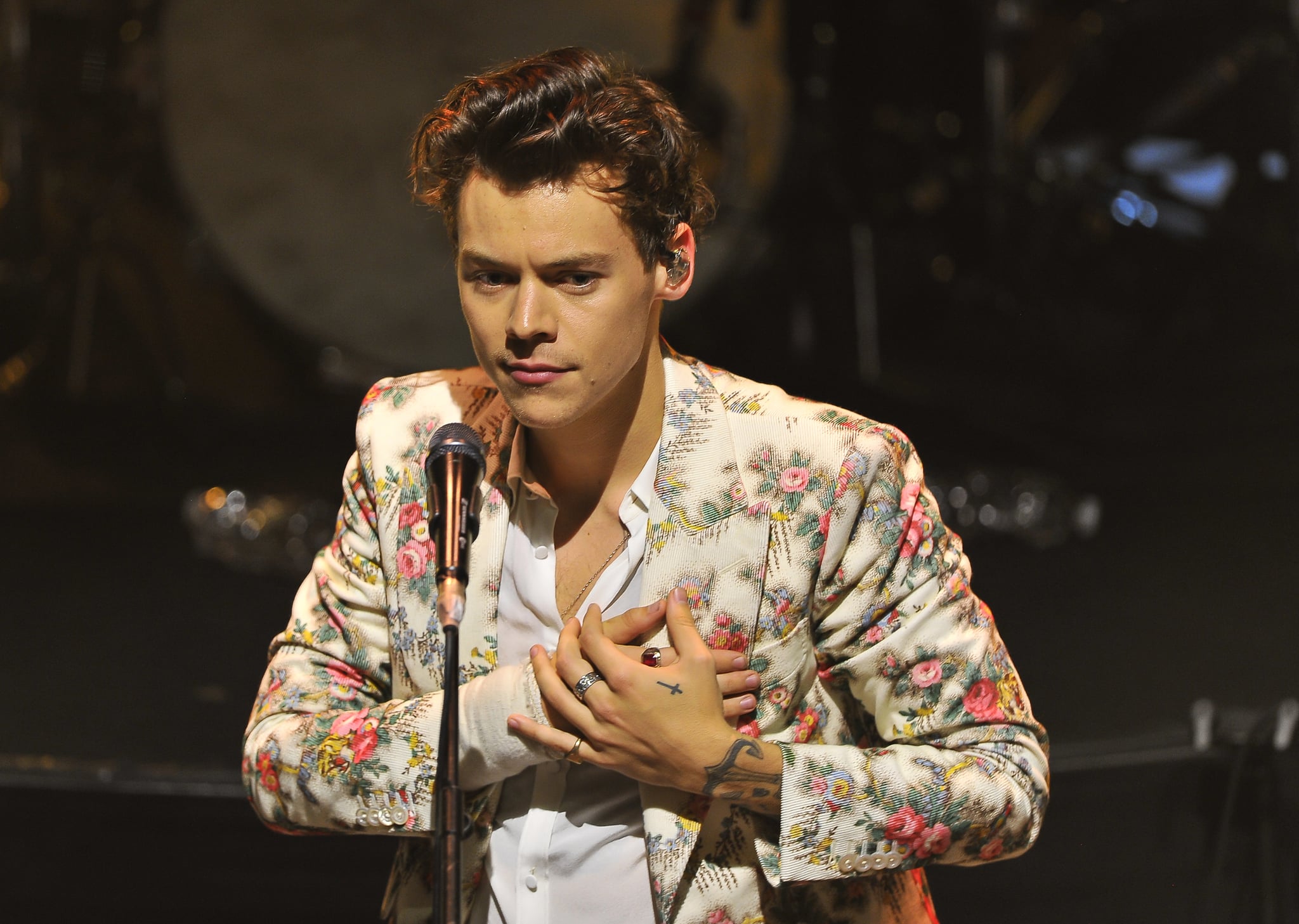 SAN FRANCISCO, CA - SEPTEMBER 19:  Harry Styles performs on the Tour Opening Date at The Masonic on September 19, 2017 in San Francisco, California.  (Photo by Steve Jennings/Getty Images for Sony Music)