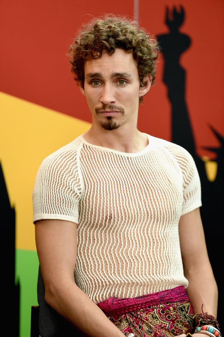 See The Umbrella Academy S Robert Sheehan S Hottest Photos Popsugar