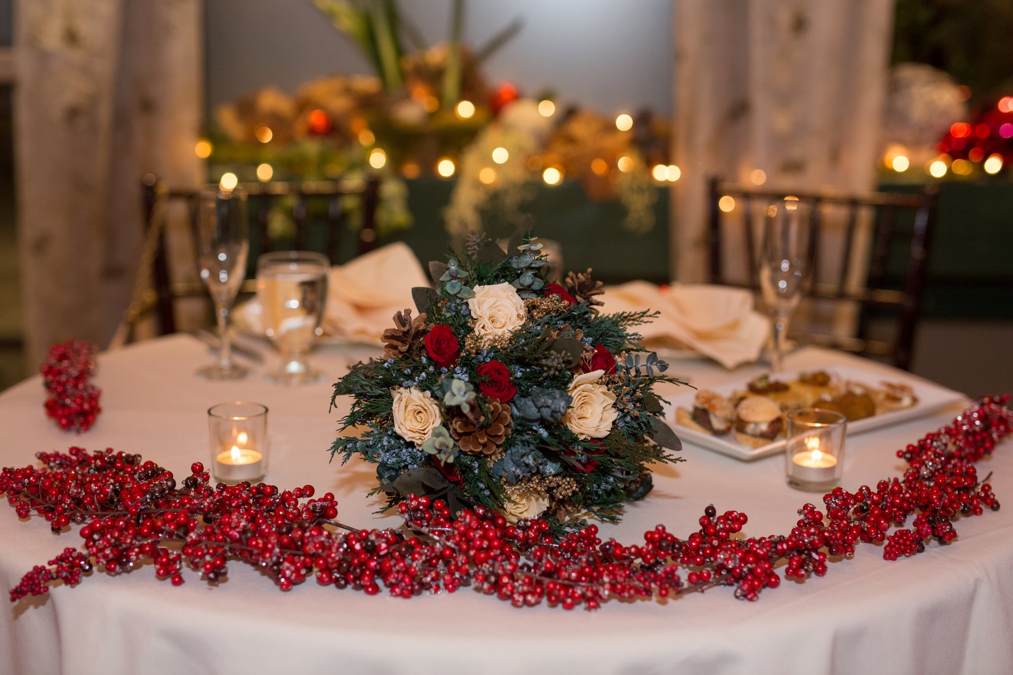 Holly Berry Table Decor These Holiday Wedding Ideas Prove It S The Most Wonderful Time Of The Year To Tie The Knot Popsugar Love Sex Photo 17