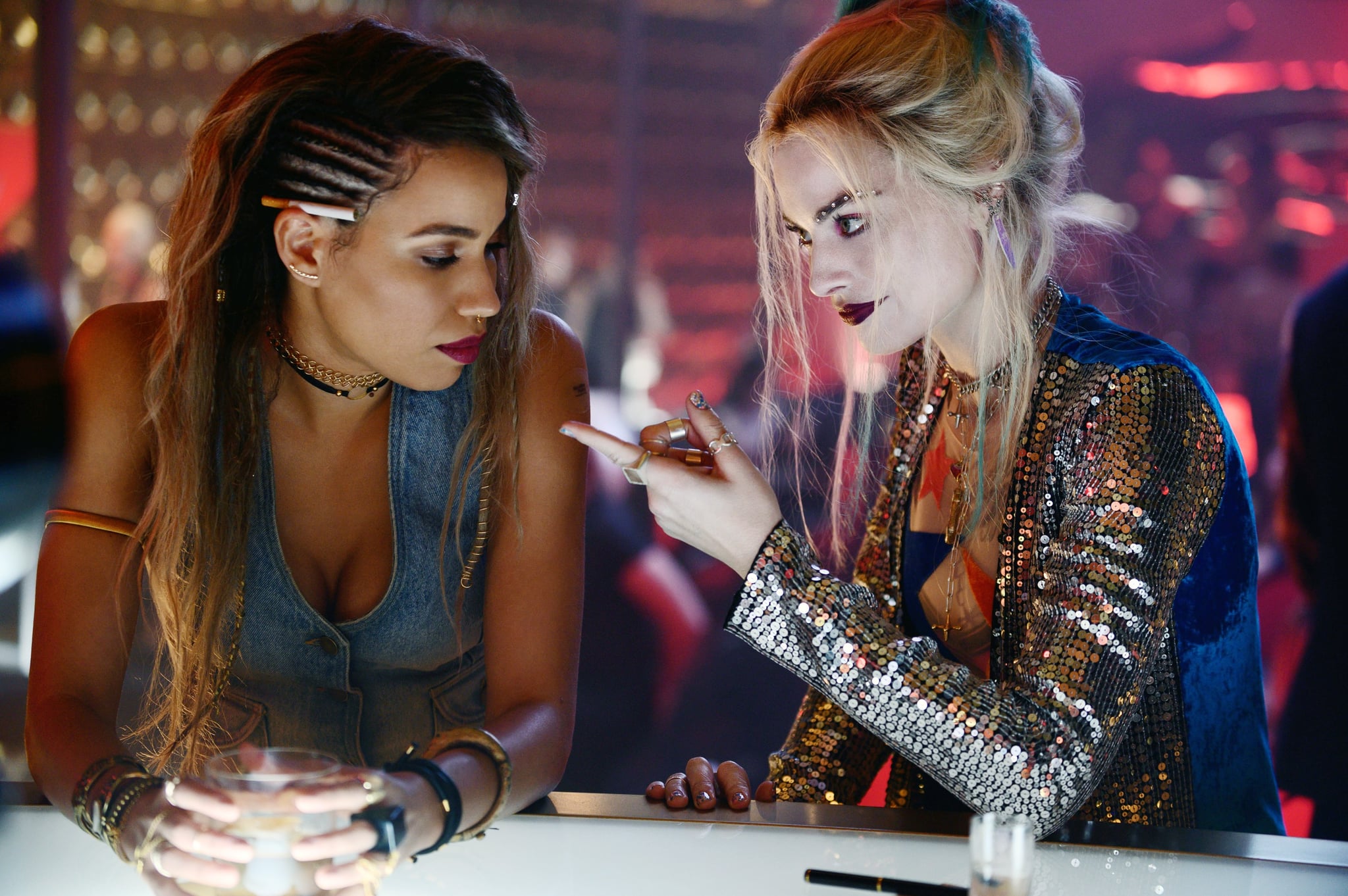 BIRDS OF PREY, from left: Jurnee Smollett-Bell as Black Canary, Margot Robbie as Harley Quinn, 2020. ph: Claudette Barius /  Warner Bros. / courtesy Everett Collection