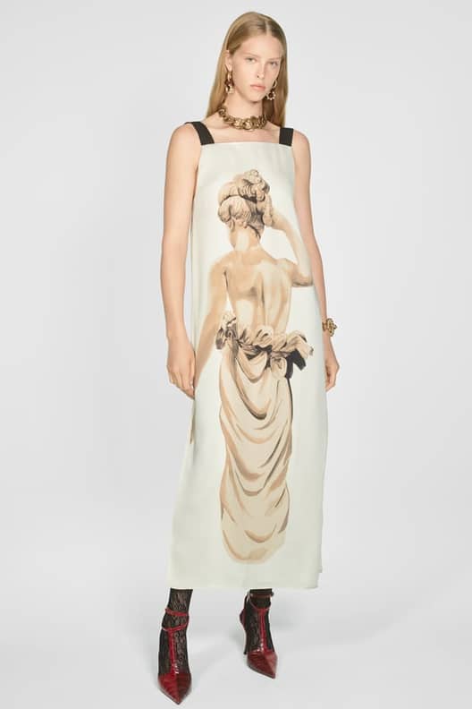 Zara shop statue dress