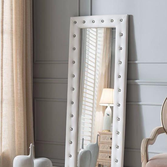 How to Make a Small Room Look Bigger With Mirrors ...