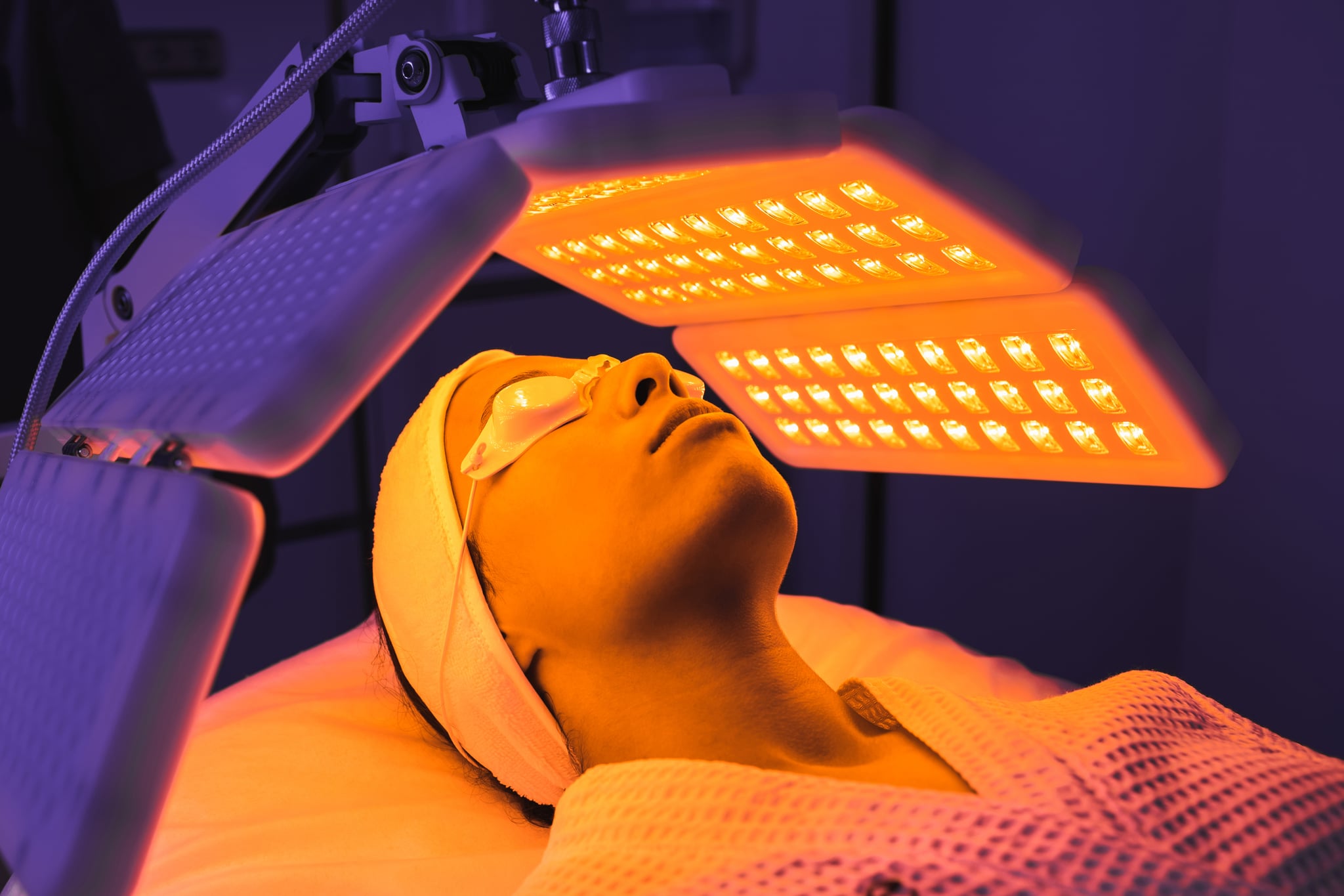yellow light therapy