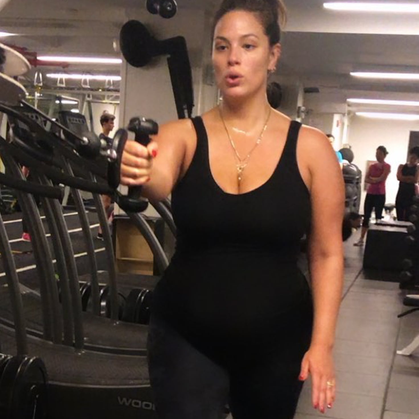 Ashley Graham S Prenatal Workout Video Popsugar Fitness Uk