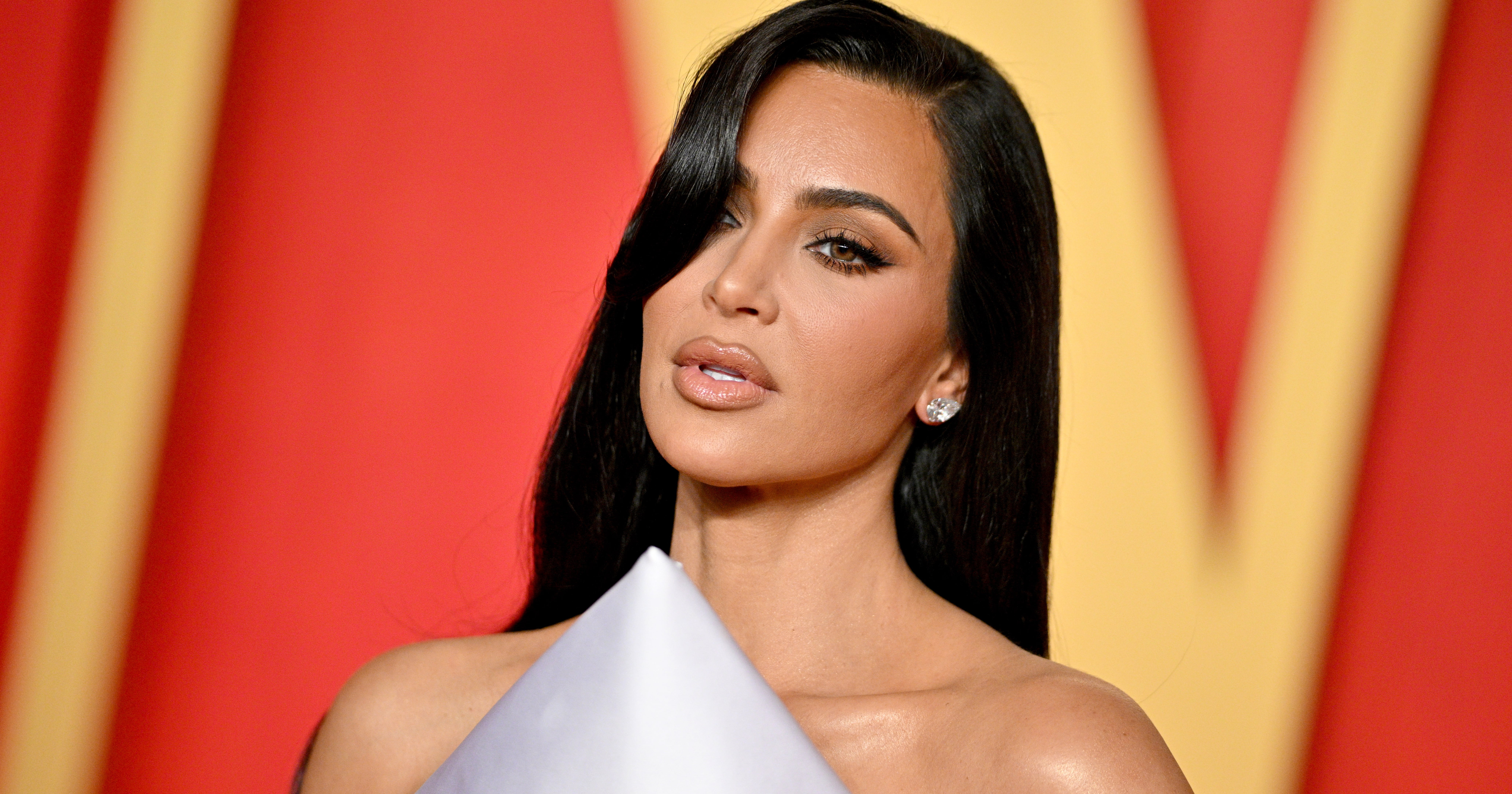 What Nude Lipstick Does Kim Kardashian Use?