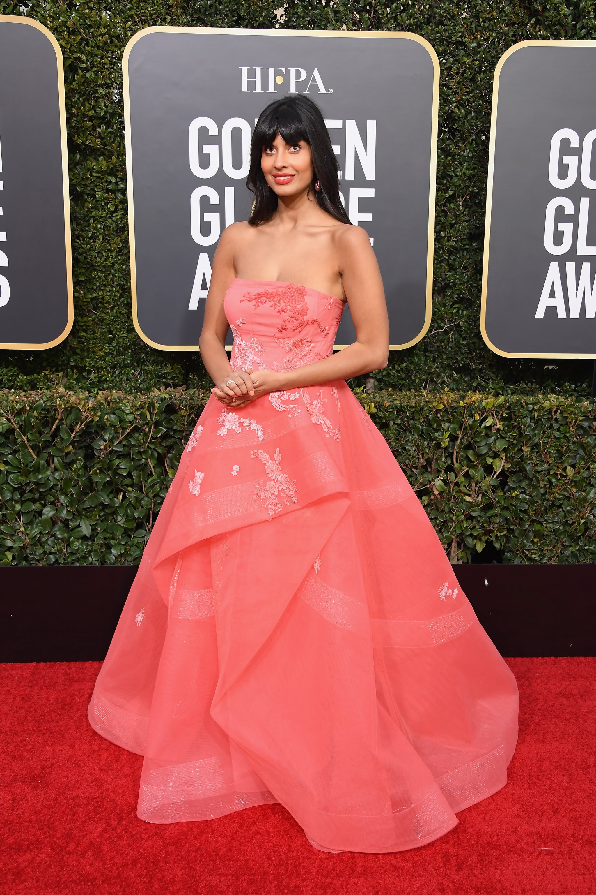 jameela jamil golden globes dress