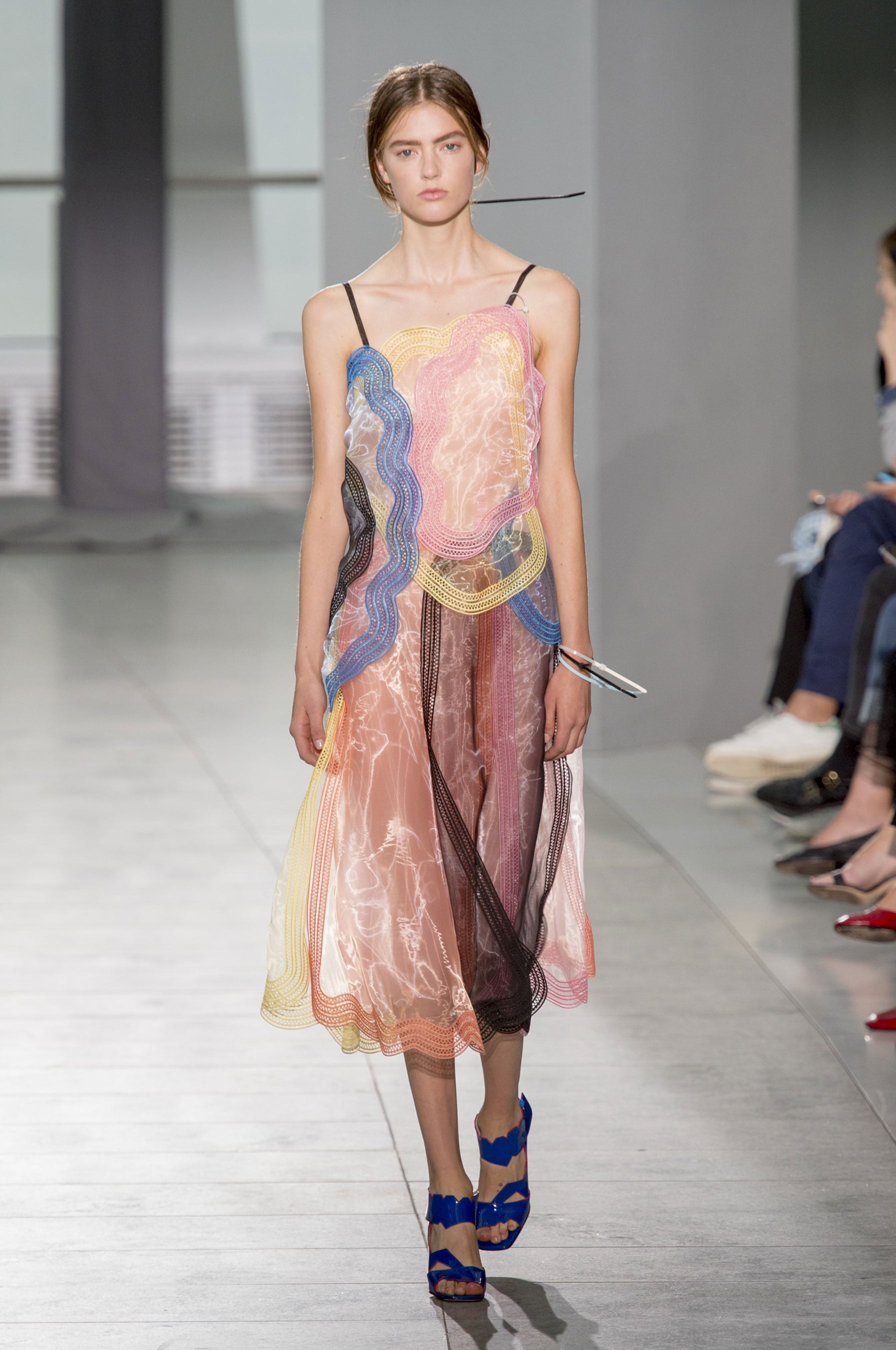 Christopher Kane Spring 2016 11 Spring Trends To Shop Right Now Popsugar Fashion Photo 28 See more ideas about christopher kane, london spring, london fashion week. christopher kane spring 2016 11