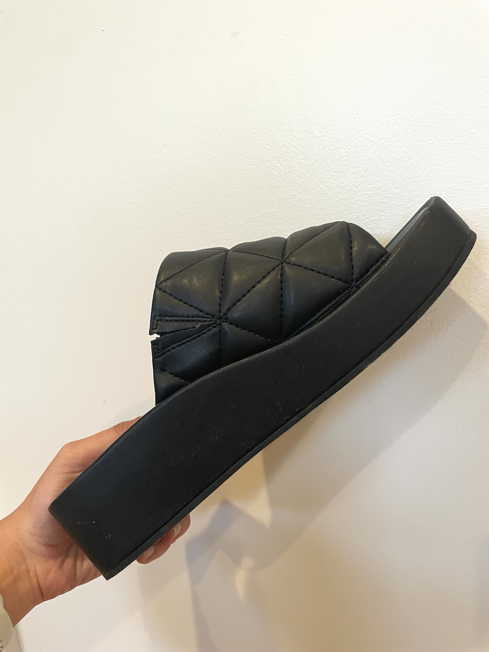 Aerosole Dayna Black Quilted Sandals | Review | POPSUGAR Fashion