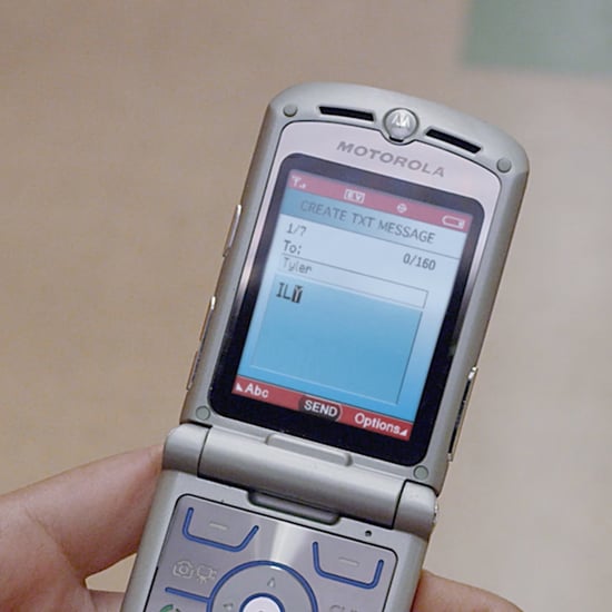 Motorola RAZR Flip Phone Ad
