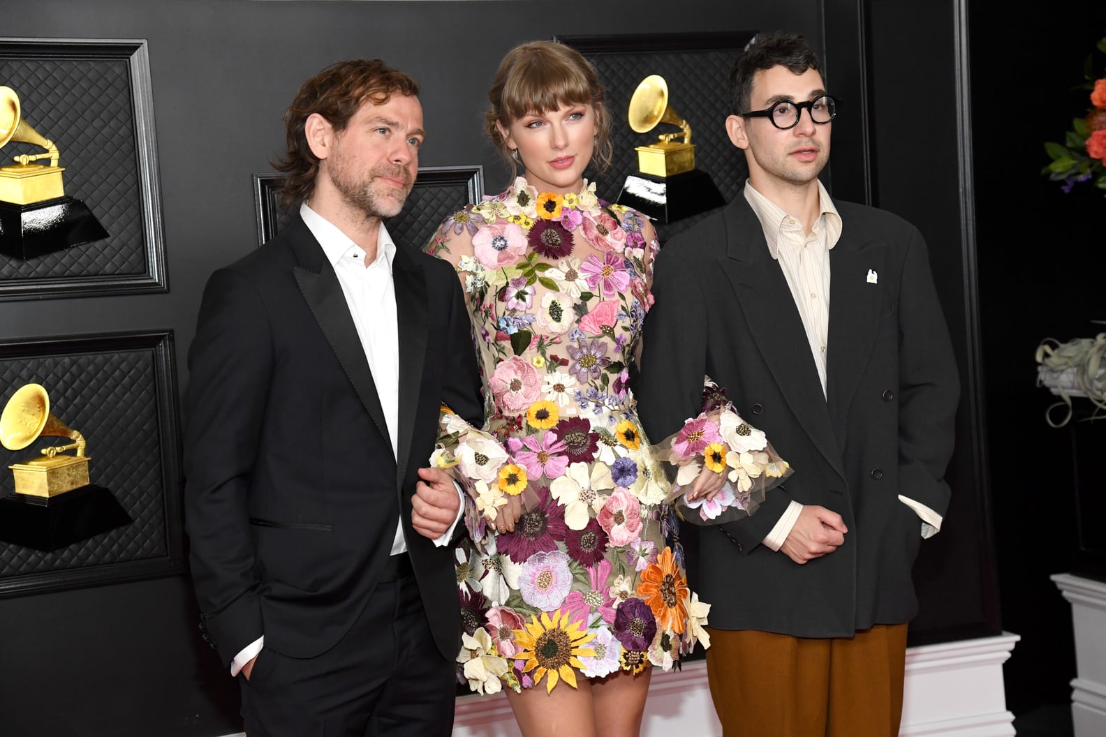 Taylor Swift's Oscar de la Renta Dress at the 2021 Grammys | POPSUGAR ...