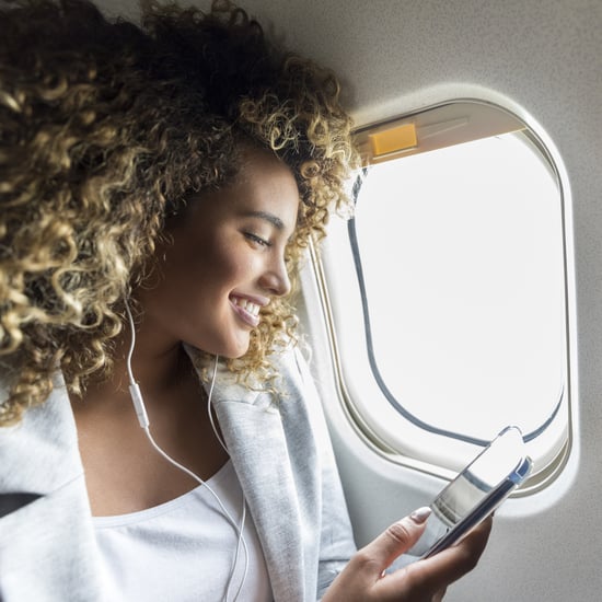 How to Send Messages on an Airplane Using AirDrop