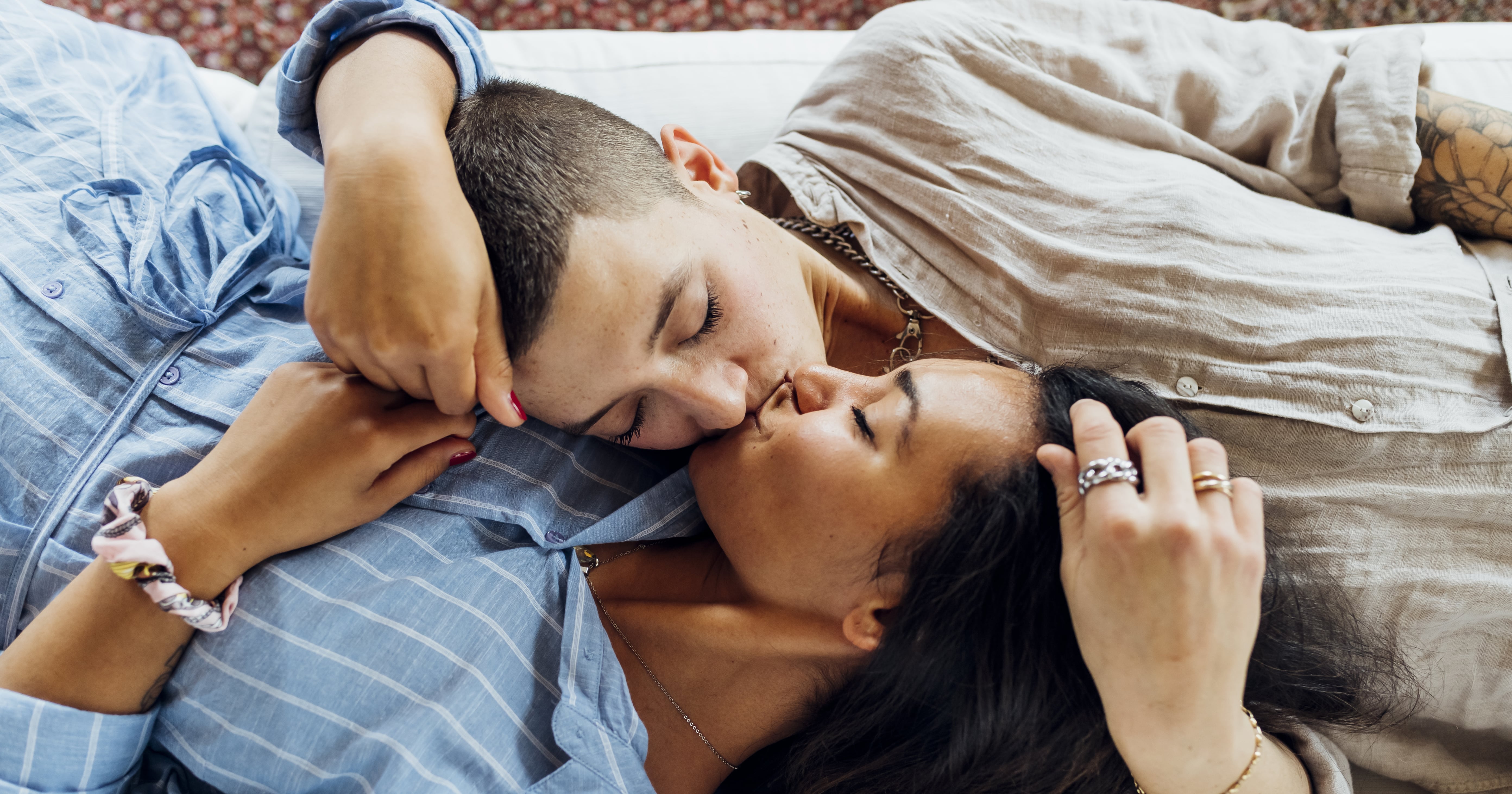 Praise Kink: Experts Share Best Praise Kink Examples