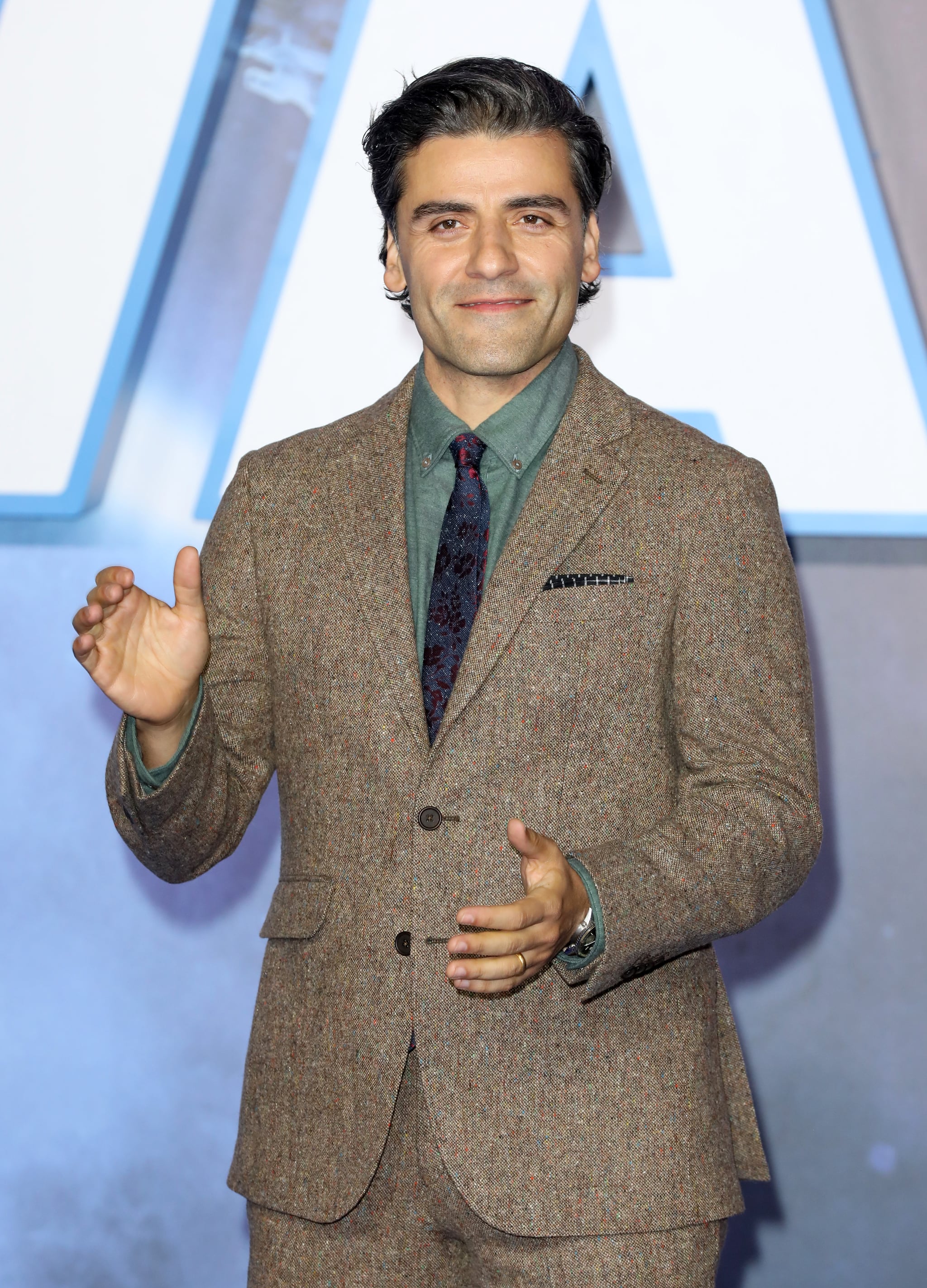 LONDON, ENGLAND - DECEMBER 18: Oscar Isaac attends the