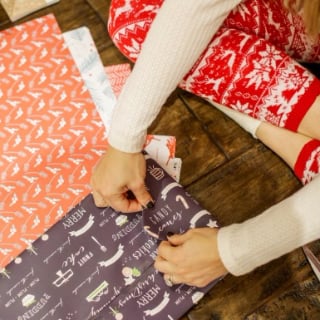 How to Throw a Gift-Wrapping Party
