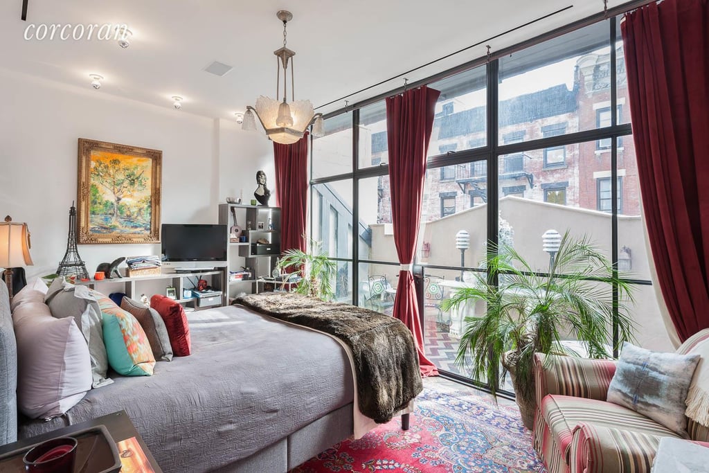 Look Inside Taylor Swift's Cornelia Street Rental Apartment