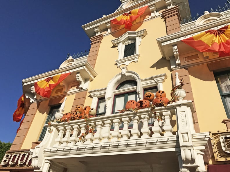 Pumpkins are sprinkled all throughout Main Street.