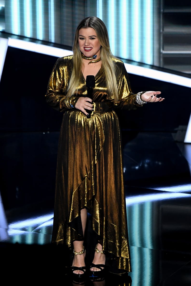 Kelly Clarkson at the 2020 Billboard Music Awards