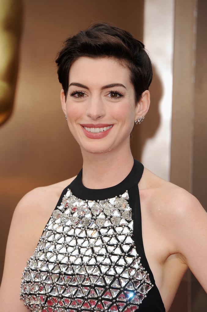 Anne Hathaway at the Oscars 2014