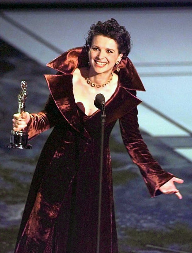 Juliette Binoche Dressed Like a Velvet Vampire