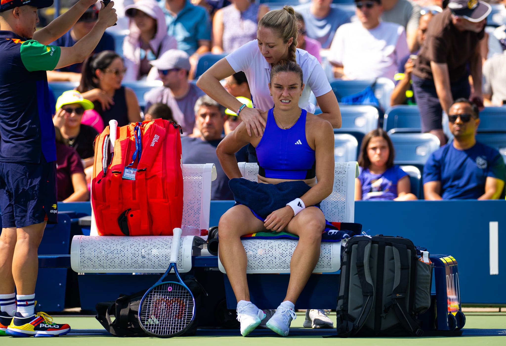 NEW YORK, NEW YORK - AUGUST 26: Maria Sakkari of Greece during a medical time-out while playing against Yafan Wang of China in the first round on Day 1 of the US Open at USTA Billie Jean King National Tennis Center on August 26, 2024 in New York City (Photo by Robert Prange/Getty Images)