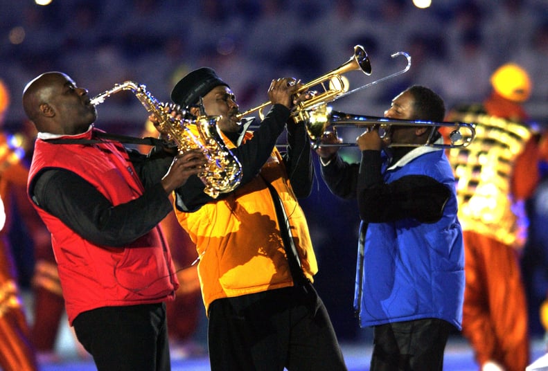 Earth, Wind & Fire performed in bright puffy vests.