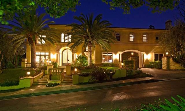 Denise Richards and her kids are said to have stayed briefly in this palatial Mediterranean estate.