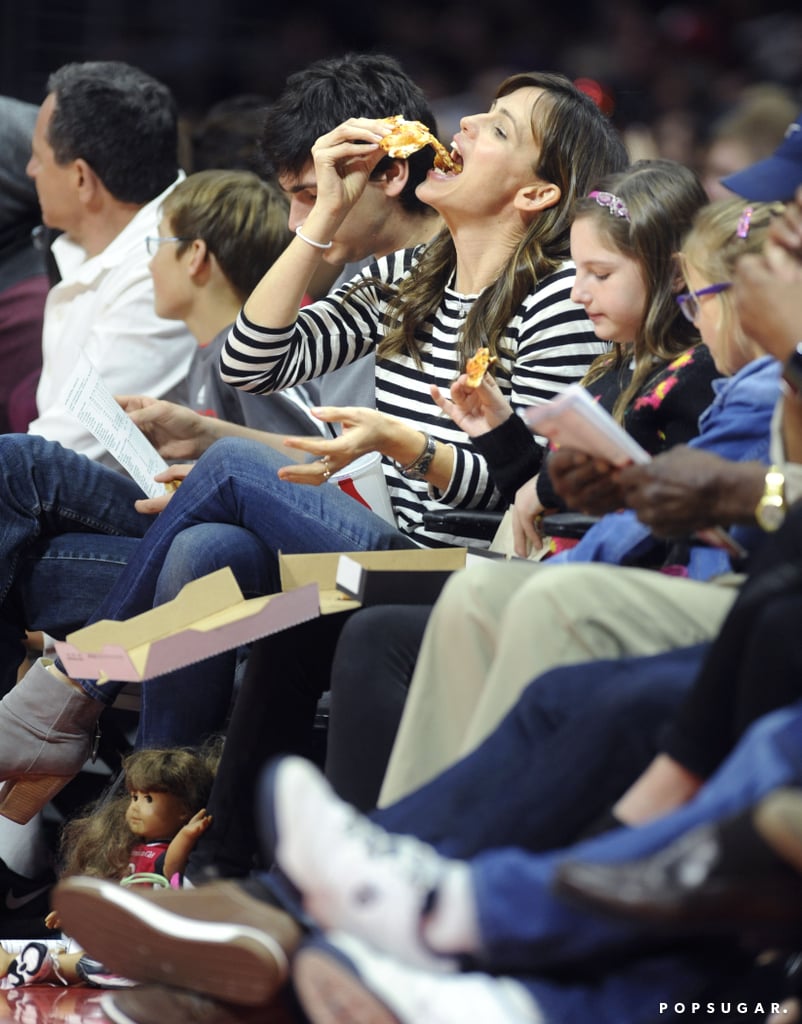 Jennifer Garner and Violet Affleck at a Clippers Game in LA