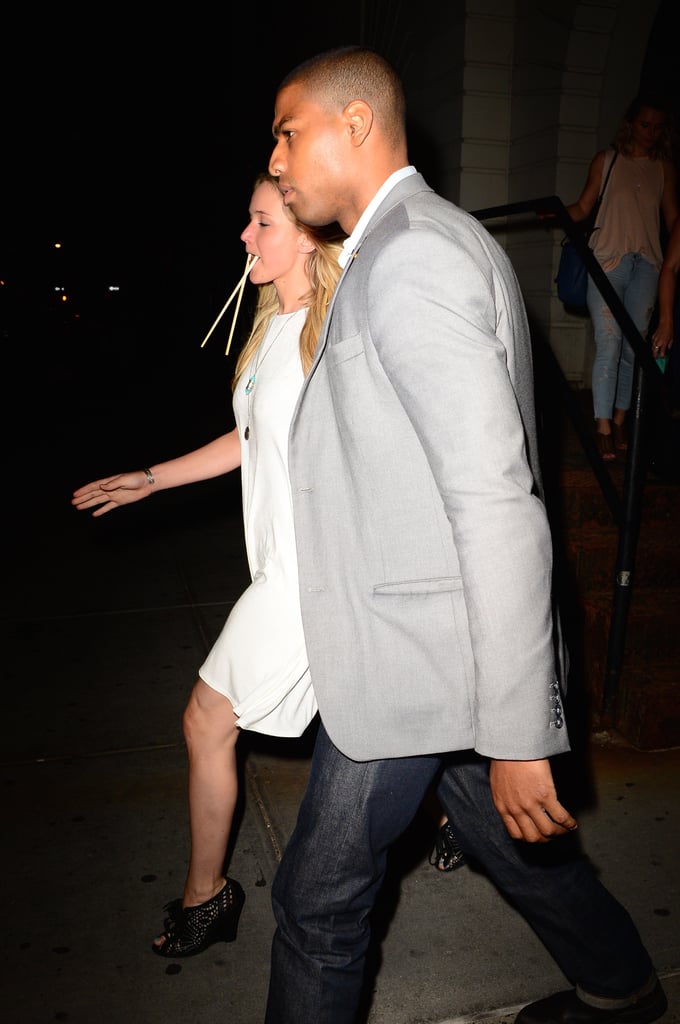 Jennifer Lawrence Messes With Paparazzi