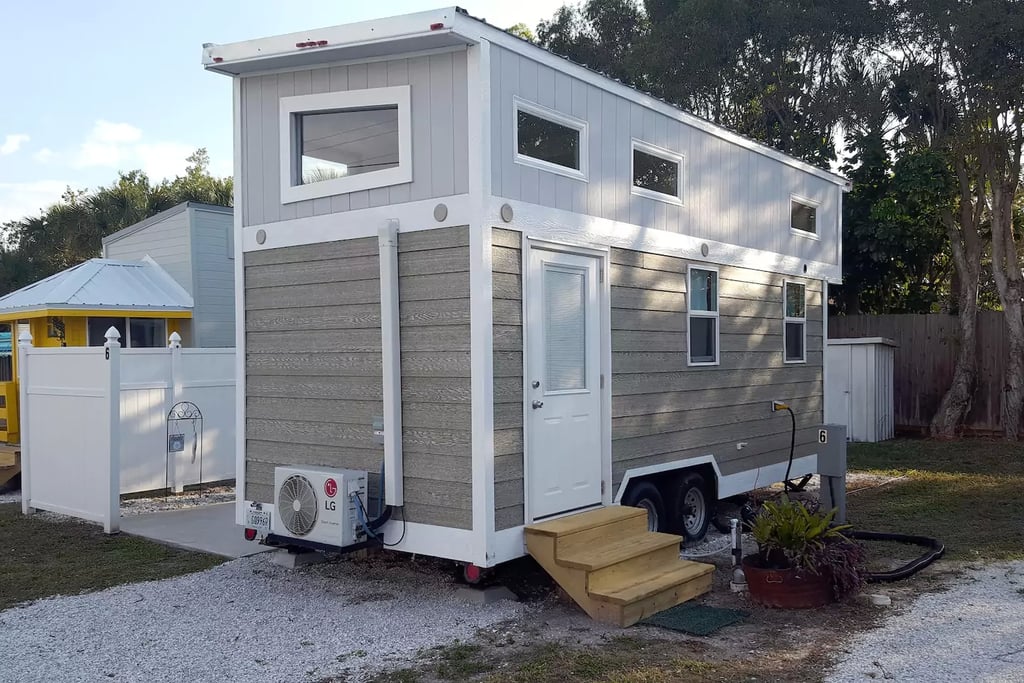 Sarasota, FL