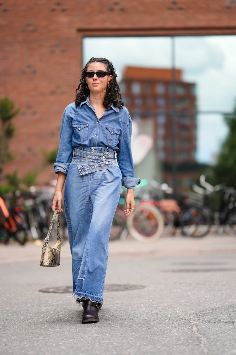哥本哈根2024年春季时装周街风格趋势:牛仔布的两倍