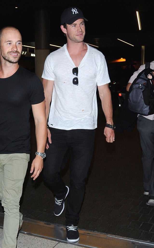 Chris Hemsworth at the Airport September 2015 | Pictures