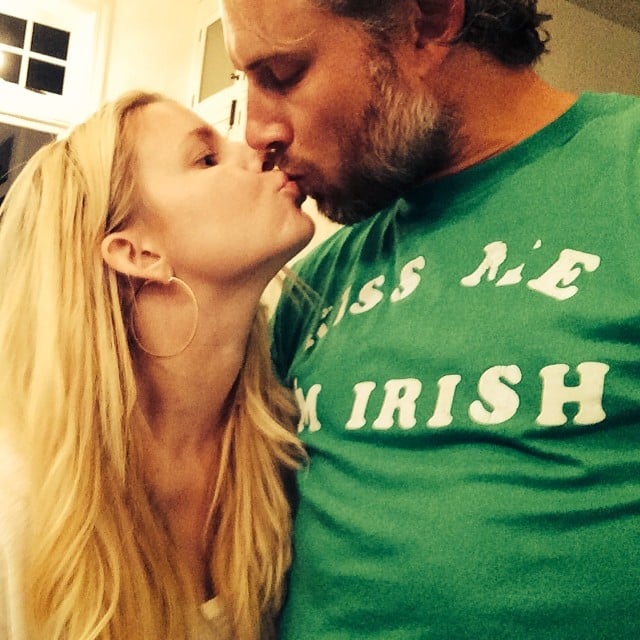 Jessica Simpson shared a sweet kiss with her Irishman fiancé, Eric Johnson, on St. Patrick's Day.
Source: Instagram user jessicasimpson