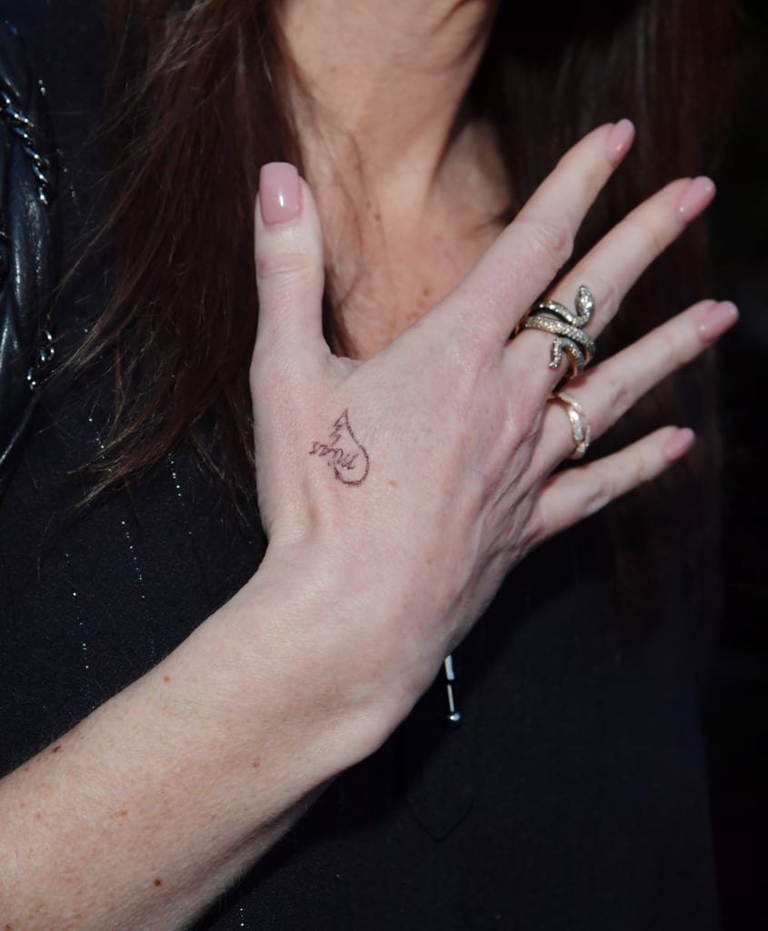 凯蒂·佩里与球迷的“想念你”的纹身