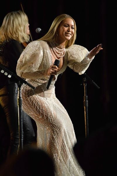 Beyonce at the CMA Awards 2016 Pictures