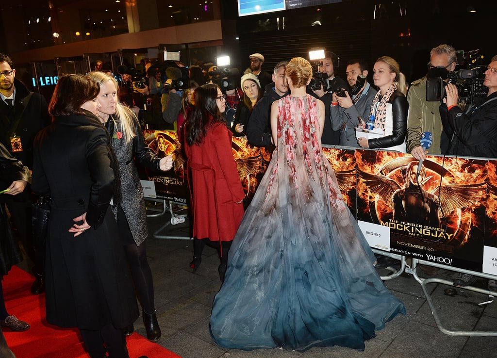 She Greeted Her Fans