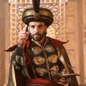 Funny Reactions to Hot Jafar in Disney's Live-Action Aladdin