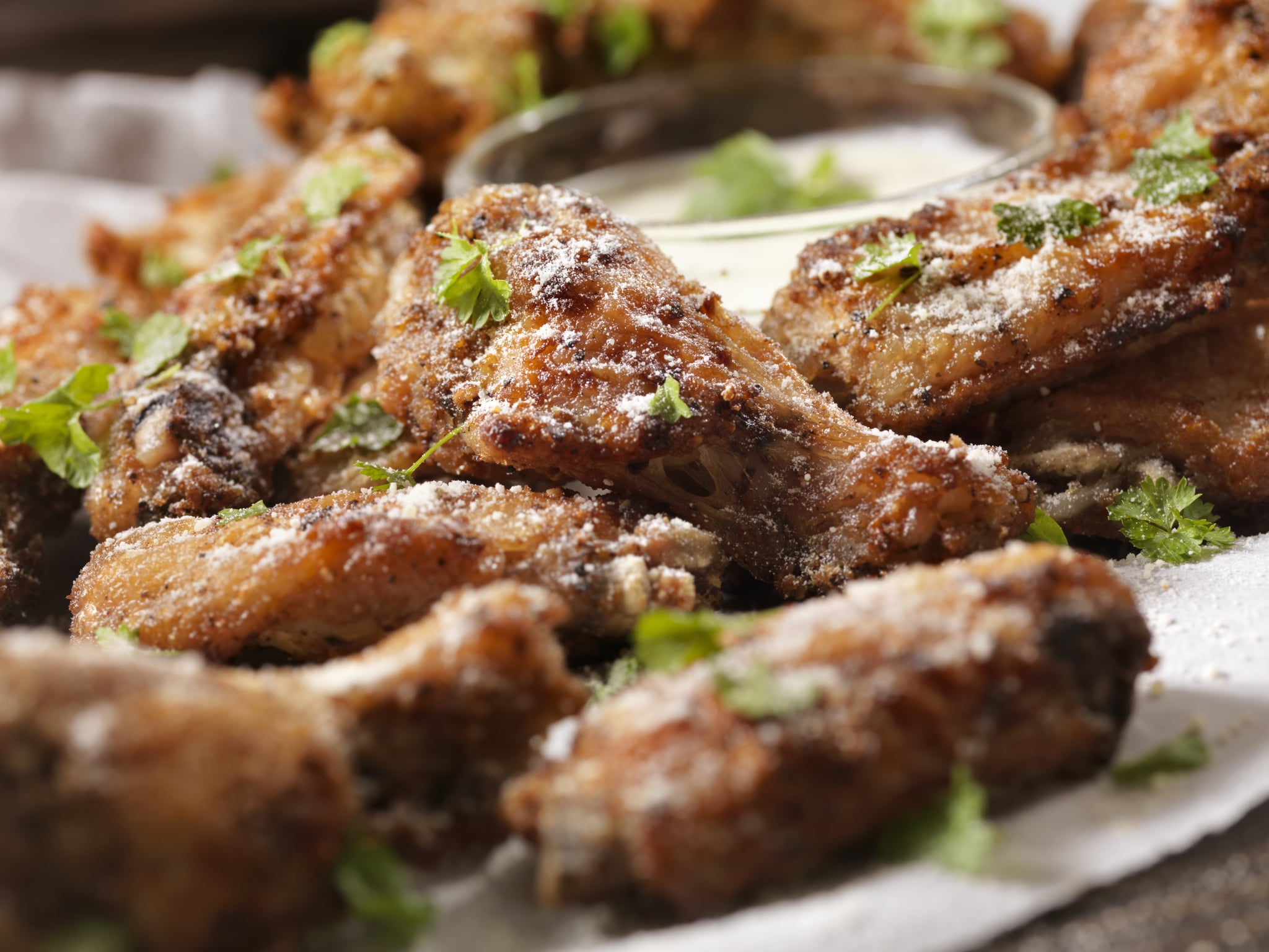 Air Fried, Crispy Chicken Wings with Ranch Dip